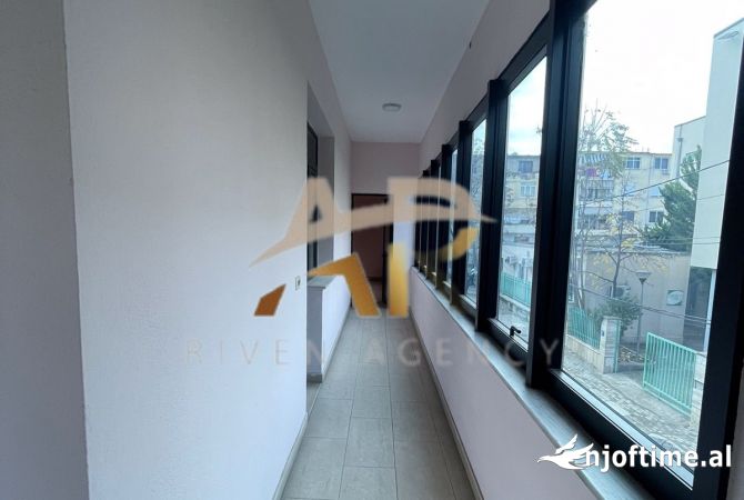 Jepet me qera ambjent biznesi te Brryli