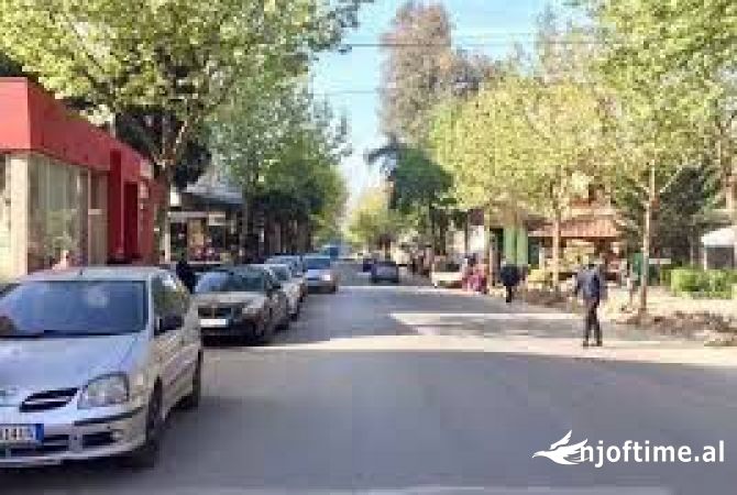 Jepet ambjent biznesi me qira open space 