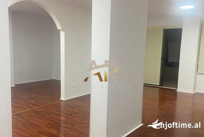 Jepet me qera ambjent biznesi tek Sheshi Willson