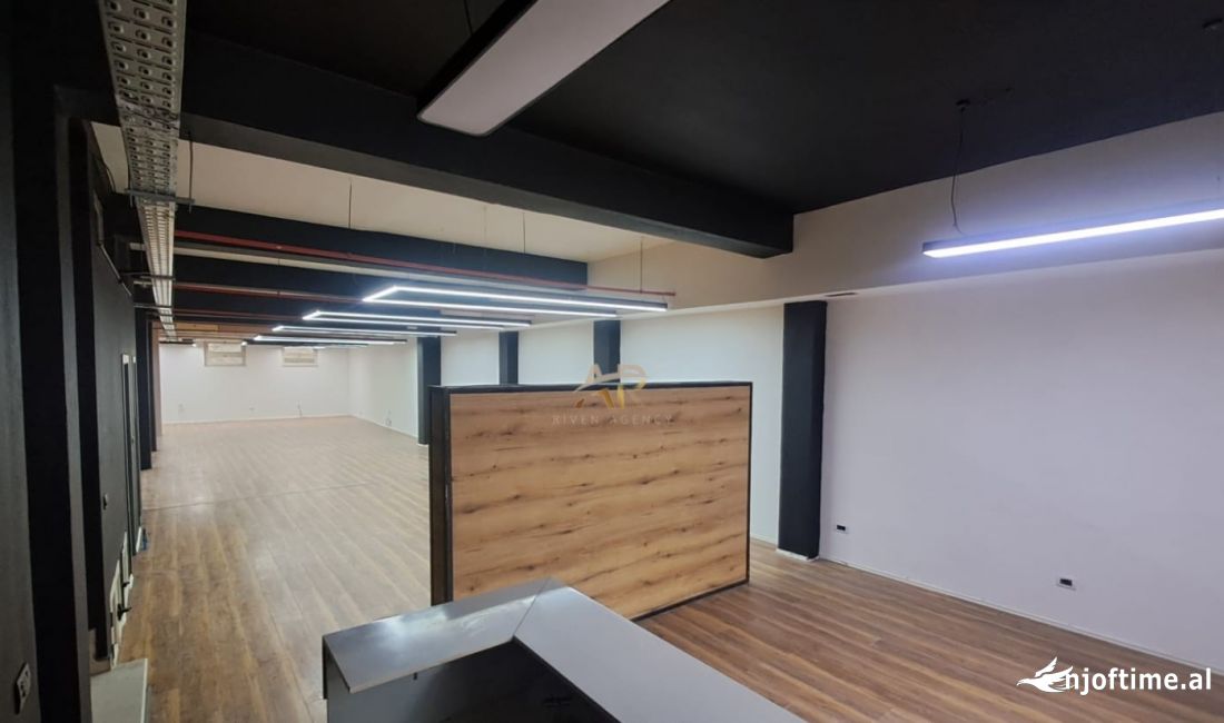 Jepet me qera ambjent biznesi tek 21 Dhjetori