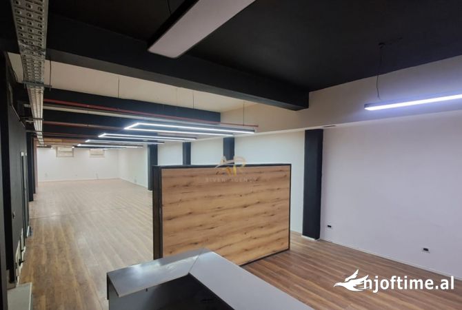 Jepet me qera ambjent biznesi tek 21 Dhjetori