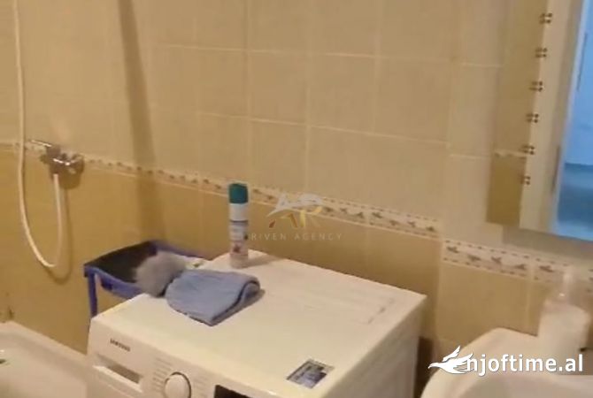 Jepet me qera apartament 3+1 vetem per zyra ne Myslym Shyr