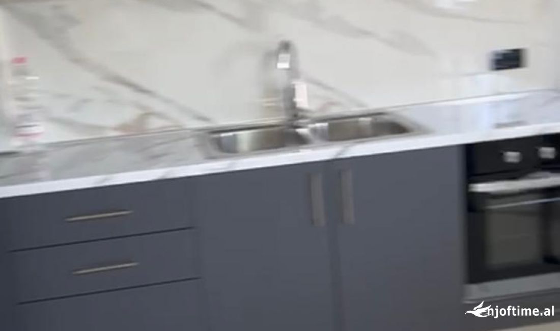 Shtepi me qera Apartament ne Tirane, 2+1, Mobilimi Bosh, pa mobiluar, Pagesa 450  Euro.