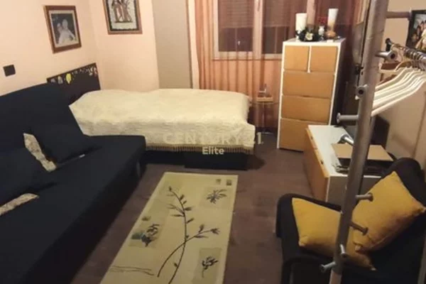 Appartamento in affitto a Tirana 2+1, Arredato