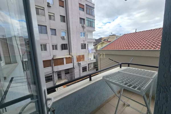 Shtepi ne shitje Apartament ne Tirane, 2+1, Mobilimi E mobiluar, Pagesa 320,000  Euro.