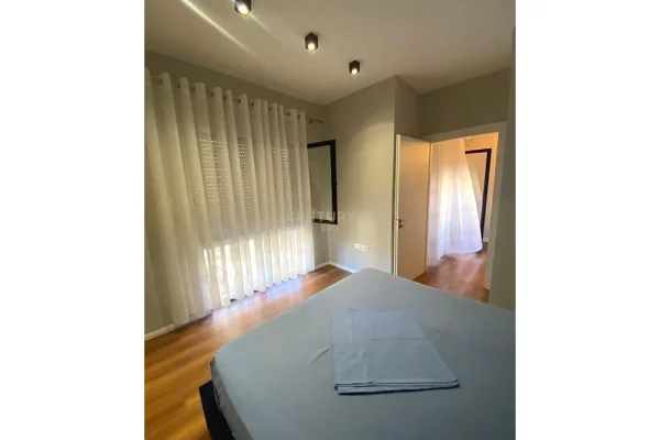 Shtepi me qera Apartament ne Tirane, 2+1, Mobilimi E mobiluar, Pagesa 650  Euro.