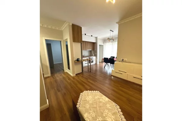 Shtepi me qera Apartament ne Tirane, 2+1, Mobilimi E mobiluar, Pagesa 650  Euro.