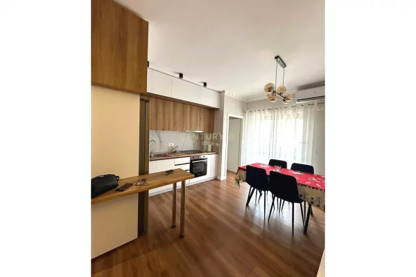 Shtepi me qera Apartament ne Tirane, 2+1, Mobilimi E mobiluar, Pagesa 650  Euro.