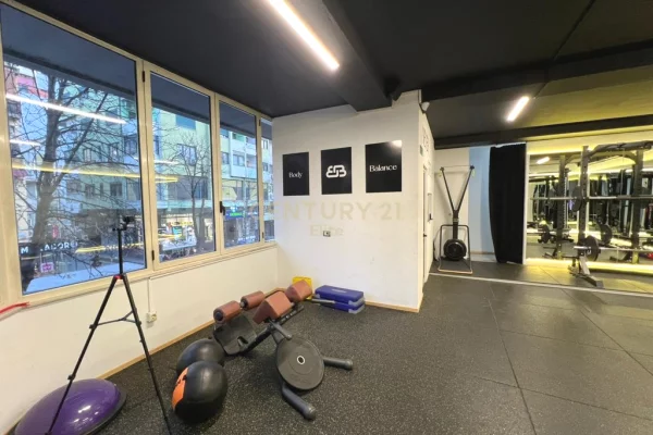 Business Property in Sale 3+1 in Tirana - 16,000 Euro