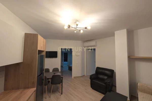 Shtepi me qera Apartament ne Tirane, 2+1, Mobilimi E mobiluar, Pagesa 575  Euro.