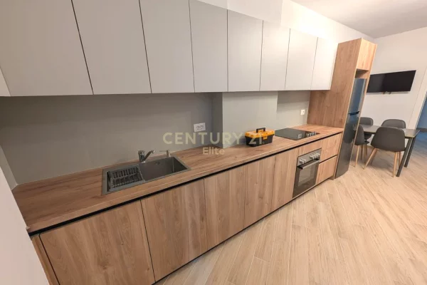 Shtepi me qera Apartament ne Tirane, 2+1, Mobilimi E mobiluar, Pagesa 575  Euro.