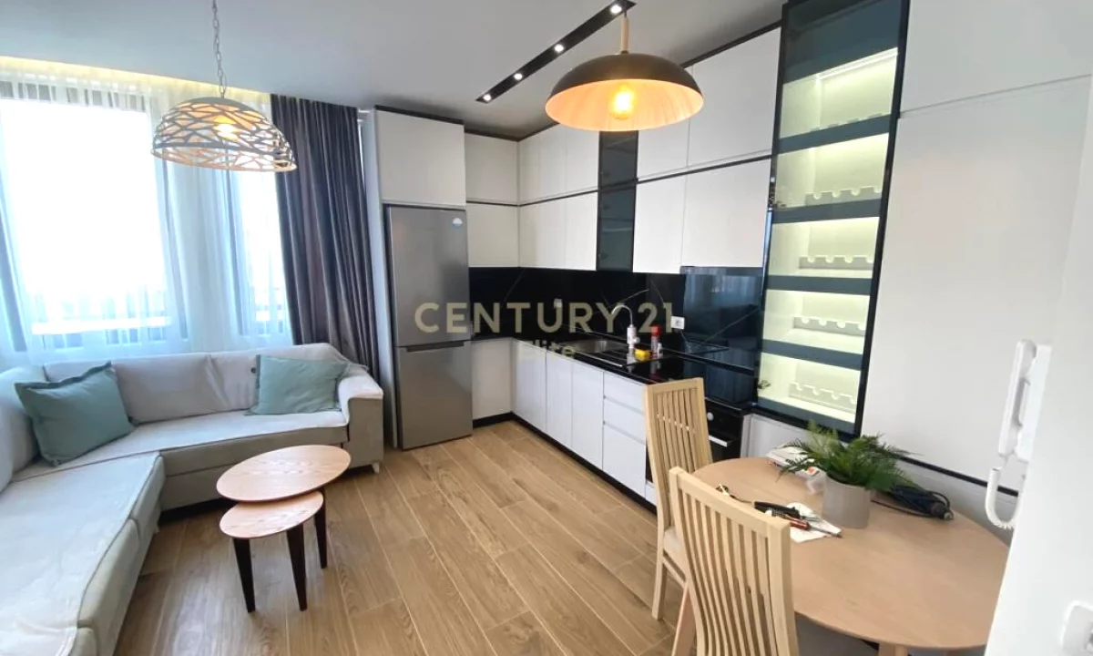 Shtepi me qera Apartament ne Tirane, 1+1, Mobilimi E mobiluar, Pagesa 830  Euro.