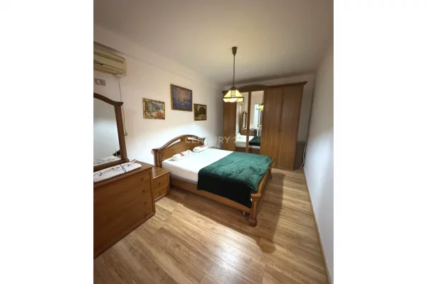 Shtepi me qera Apartament ne Tirane, 1+1, Mobilimi E mobiluar, Pagesa 500  Euro.