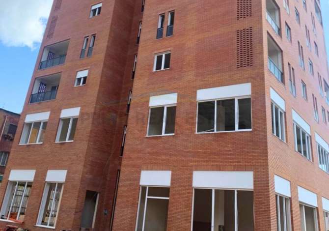 SHITET DYQAN OSE NJESI TREGETARE!