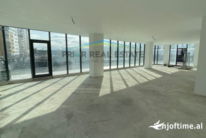 Jepet me qera, Ambient Biznesi, Lake View! 4,500 € / Muaj