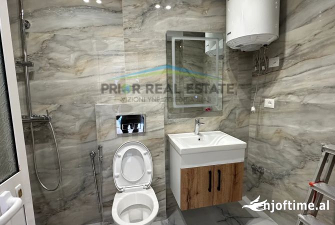 Shiten, 2 Ambiente per Dyqan tek 21 Dhjetori 430,000 Euro