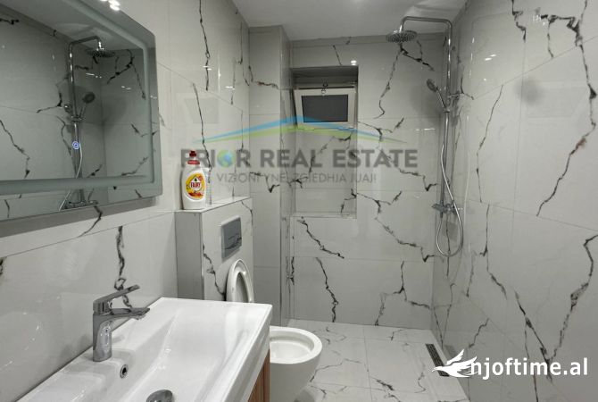 Shiten, 2 Ambiente per Dyqan tek 21 Dhjetori 430,000 Euro