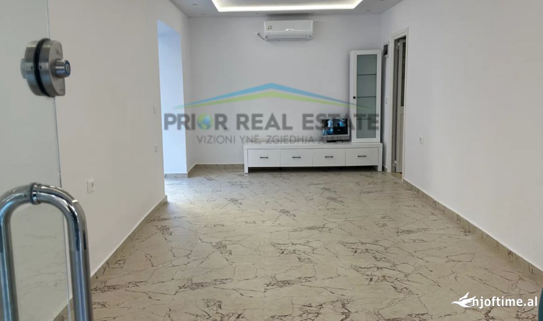 Shiten, 2 Ambiente per Dyqan tek 21 Dhjetori 430,000 Euro