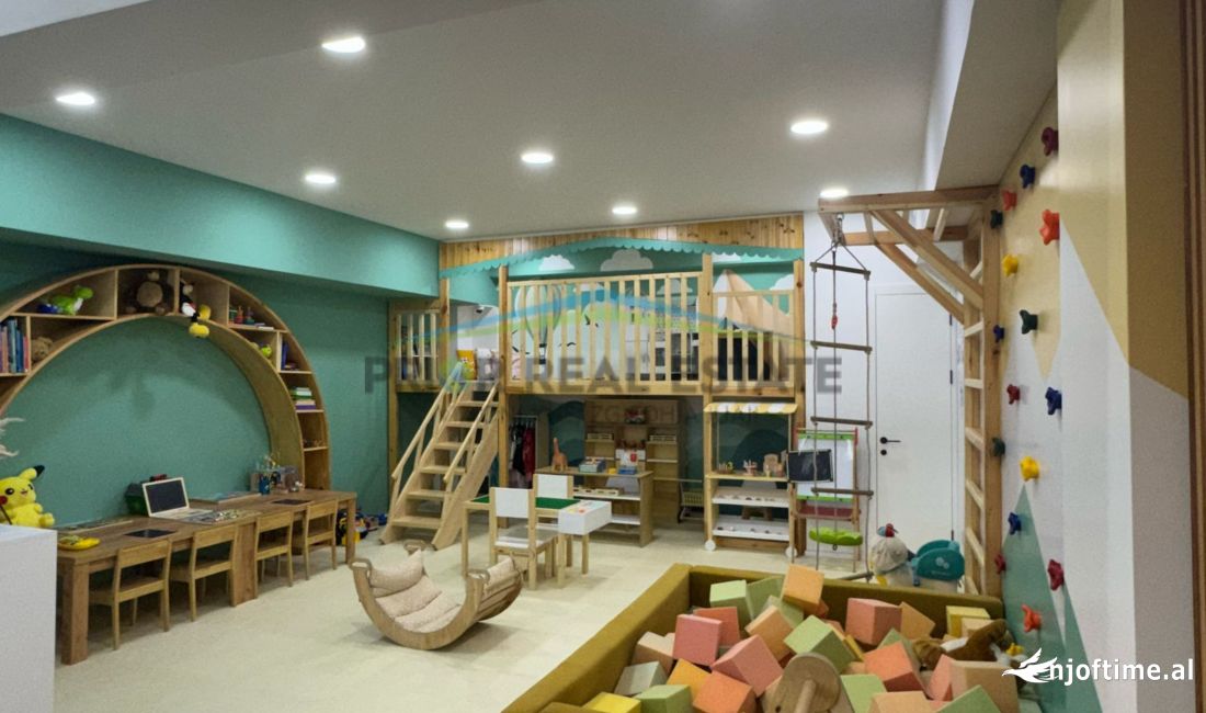 EKSKLUZIVE!Shitet Biznesi, Kend Lojrash dhe Bar Kafe, Liqeni i Thate 13,000 Euro