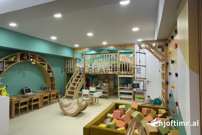 Ambient biznesi ne shitje 2+1 ne Tirane - 13,000 Euro