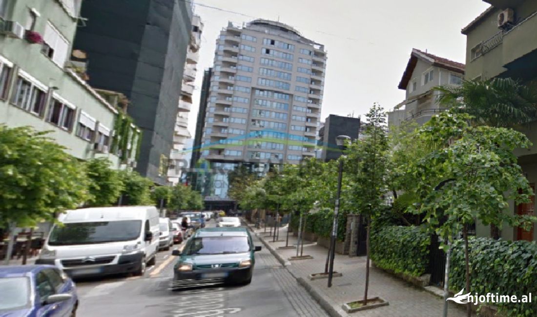 Jepet me Qira Ambient per Zyra, Bllok 1,200 Euro / Muaj