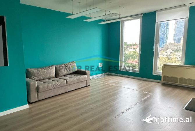 Jepet me Qira Apartament 2+1 per zyra/banim, Blloku, 1200euro/muaj