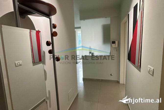 Jepet me Qira Apartament 2+1 per zyra/banim, Blloku, 1200euro/muaj