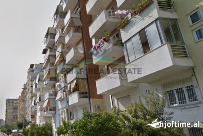 Ambient biznesi ne shitje 1+1 ne Tirane - 468,000 Euro