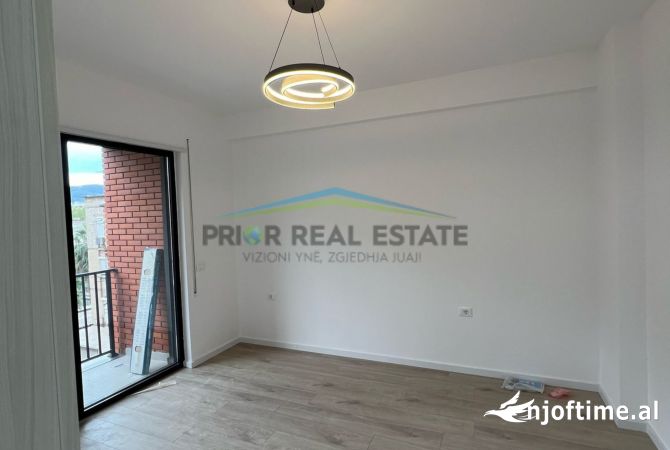 Jepet me Qira Ambient Biznesi, Myslym Shyri 80,000 ALL / Muaj