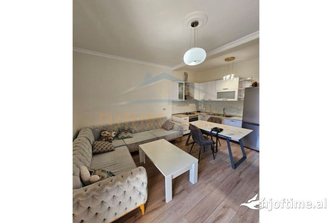 Shtepi me qera Apartament ne Tirane, 2+1, Mobilimi E mobiluar, Pagesa 600  Euro.