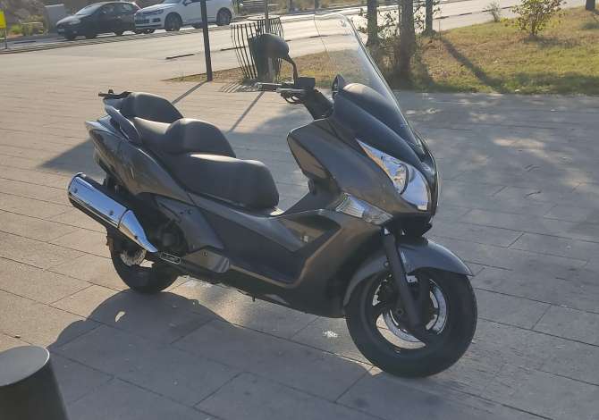 Motorra ne shitje ne Tirane - 4,900 Euro