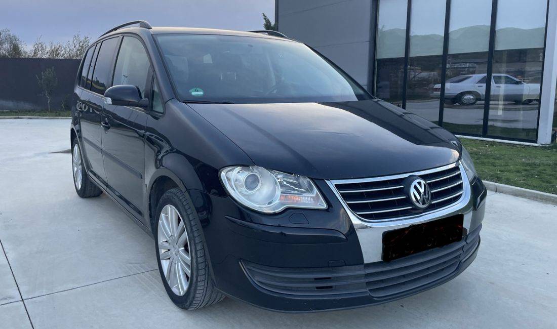 Auto in Vendita a Tirana, Volkswagen, 2009 Diesel,Kambio Automatik Pagamento 5,800  Euro.