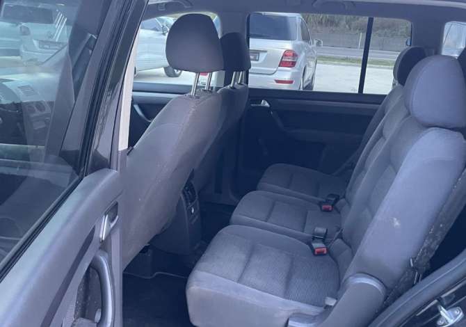 Auto in Vendita a Tirana, Volkswagen, 2009 Diesel,Kambio Automatik Pagamento 5,800  Euro.