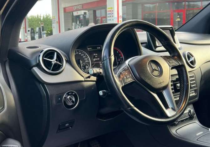 Auto in Vendita a Tirana - 12,000 Euro