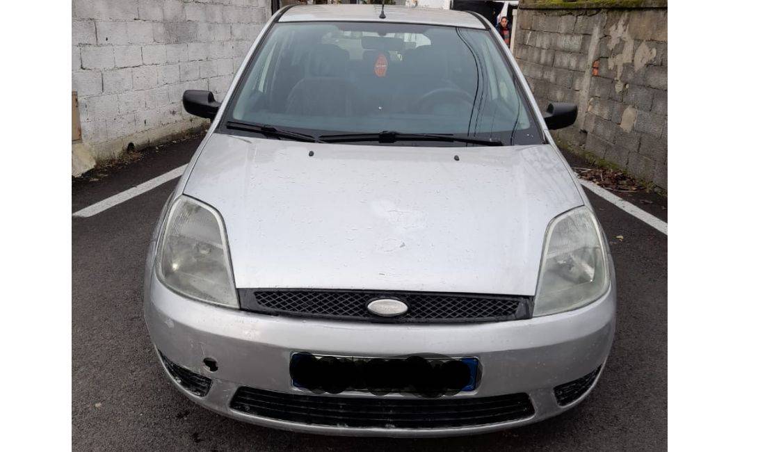 Auto in Vendita a Tirana, Ford, 2002 Diesel,Kambio Manual Pagamento 1,900  Euro.