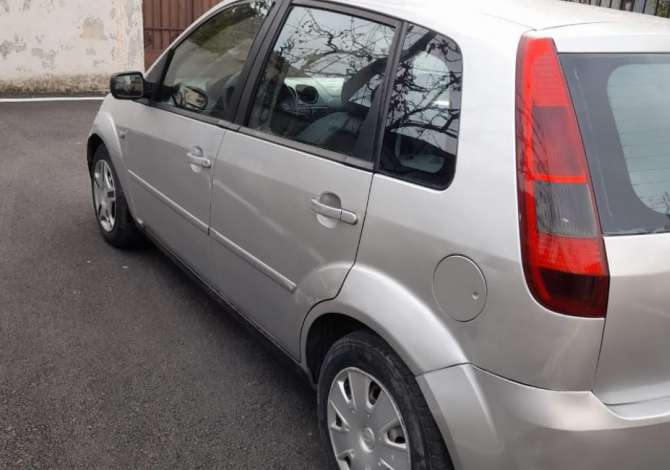 Auto in Vendita a Tirana - 1,900 Euro