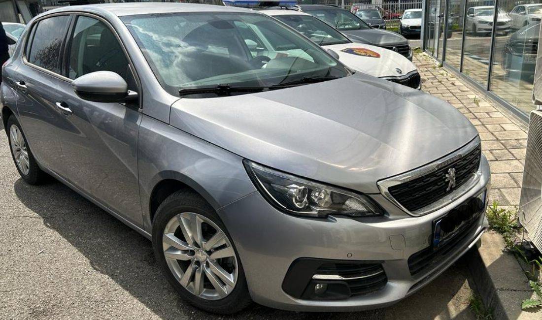 Jepet Me Qera Makina Peugeot 308