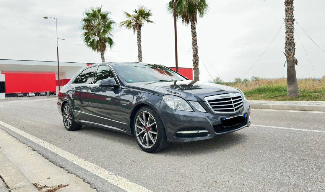 Auto in Vendita a Lushnja, Mercedes-Benz, 2011 Diesel,Kambio Automatik Pagamento 10,500  Euro.