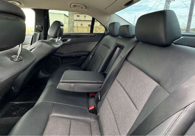 Auto in Vendita a Lushnja, Mercedes-Benz, 2011 Diesel,Kambio Automatik Pagamento 10,500  Euro.