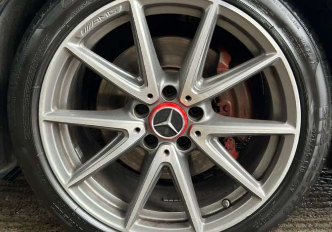 Auto in Vendita a Lushnja, Mercedes-Benz, 2011 Diesel,Kambio Automatik Pagamento 10,500  Euro.