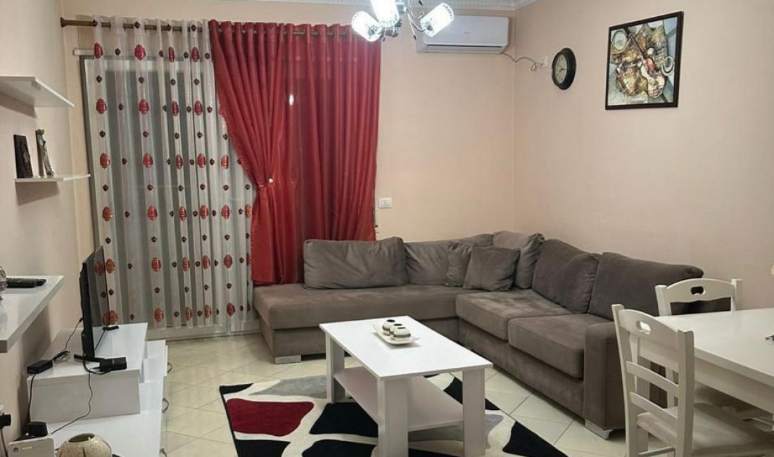 Shtepi me qera Apartament ne Tirane, 1+1, Mobilimi E mobiluar, Pagesa 400  Euro.