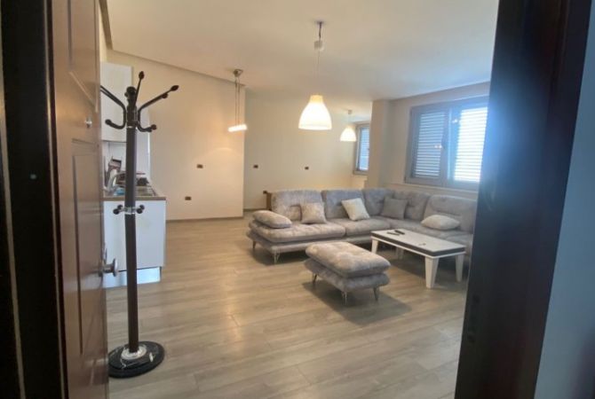 Shtepi me qera Apartament ne Tirane, 1+1, Mobilimi E mobiluar, Pagesa 500  Euro.