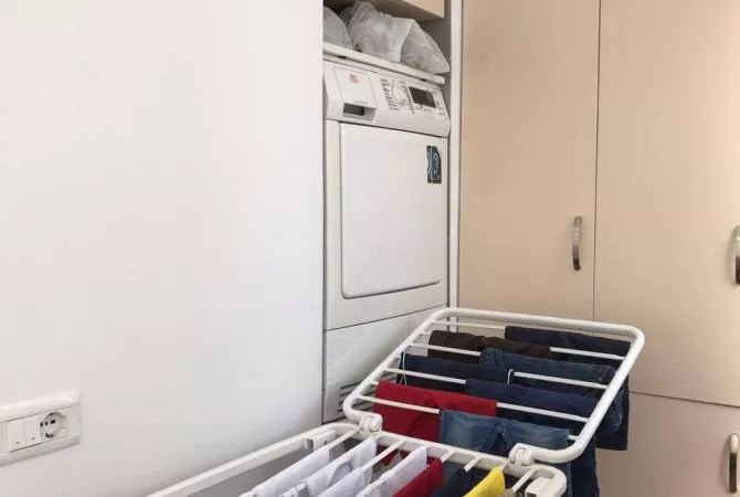 Shtepi ne shitje Apartament ne Tirane, 2+1, Mobilimi E mobiluar, Pagesa 165,000  Euro.