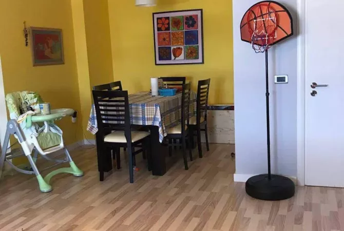 Shtepi ne shitje Apartament ne Tirane, 2+1, Mobilimi E mobiluar, Pagesa 165,000  Euro.