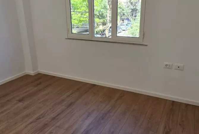 Shtepi ne shitje Apartament ne Tirane, 1+1, Mobilimi E mobiluar, Pagesa 110,000  Euro.