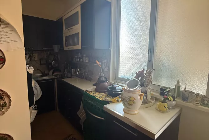 Shtepi me qera Apartament ne Tirane, 3+1, Mobilimi E mobiluar, Pagesa 850  Euro.