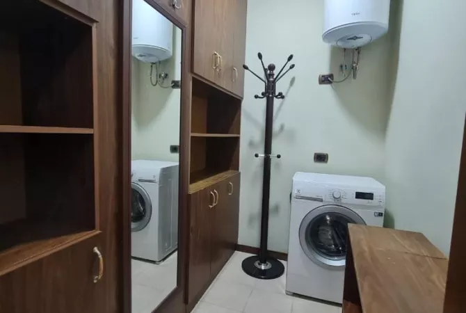 Shtepi ne shitje Apartament ne Tirane, 3+1, Mobilimi E mobiluar, Pagesa 295,000  Euro.