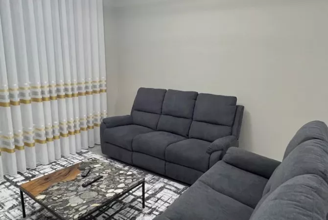 Shtepi me qera Apartament ne Tirane, 1+1, Mobilimi E mobiluar, Pagesa 400  Euro.