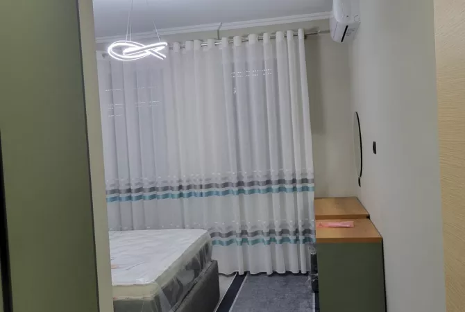 Shtepi me qera Apartament ne Tirane, 1+1, Mobilimi E mobiluar, Pagesa 400  Euro.