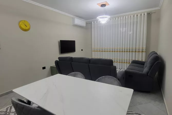 Shtepi me qera Apartament ne Tirane, 1+1, Mobilimi E mobiluar, Pagesa 400  Euro.